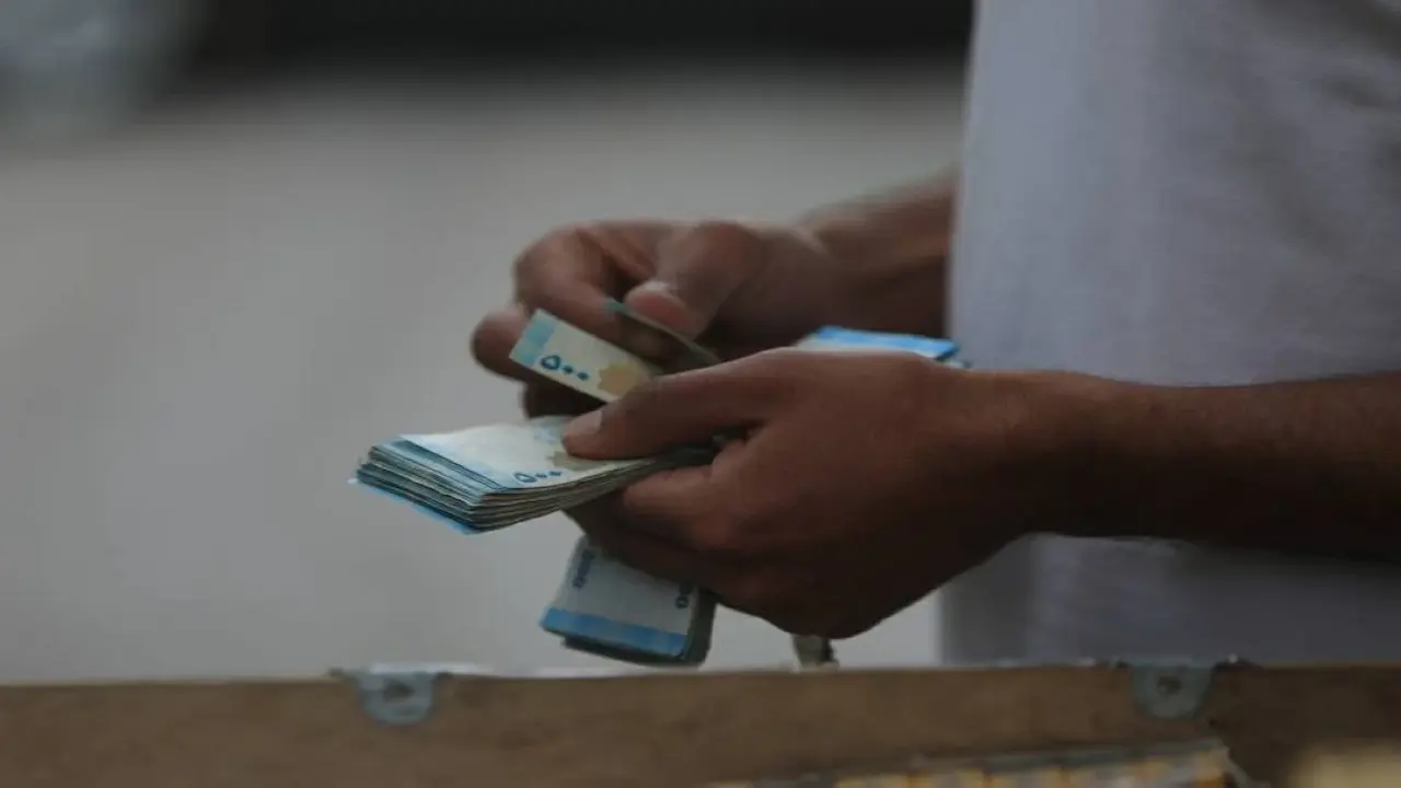 الليرة السورية تواصل الارتفاع أمام الدولار في تعاملات الجمعة 8 مايو 2026
